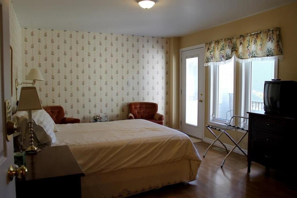 Mackenzie House B&B by Elevate Rooms