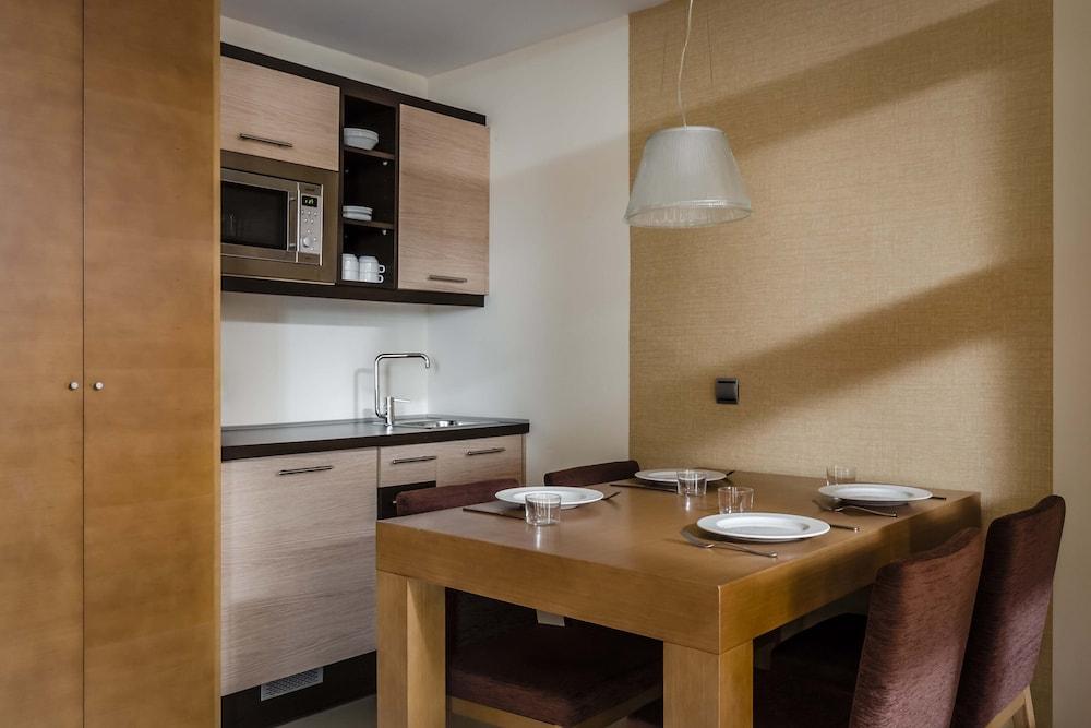 Exe Cunit Suites & Spa