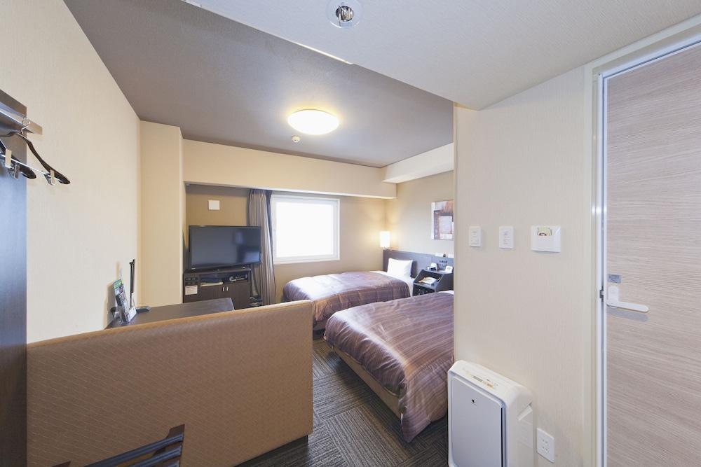 Hotel Route-Inn Saiki Ekimae