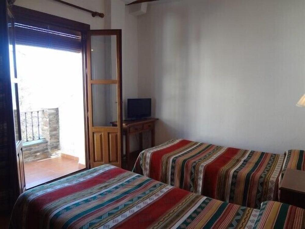 Hostal Poqueira
