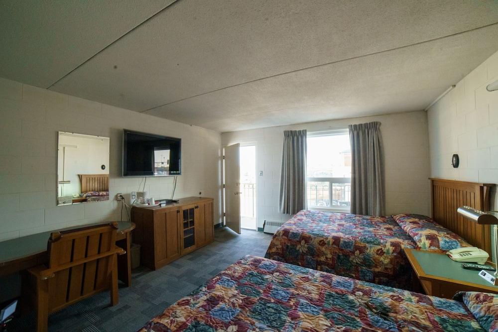 Capone's Hideaway Motel