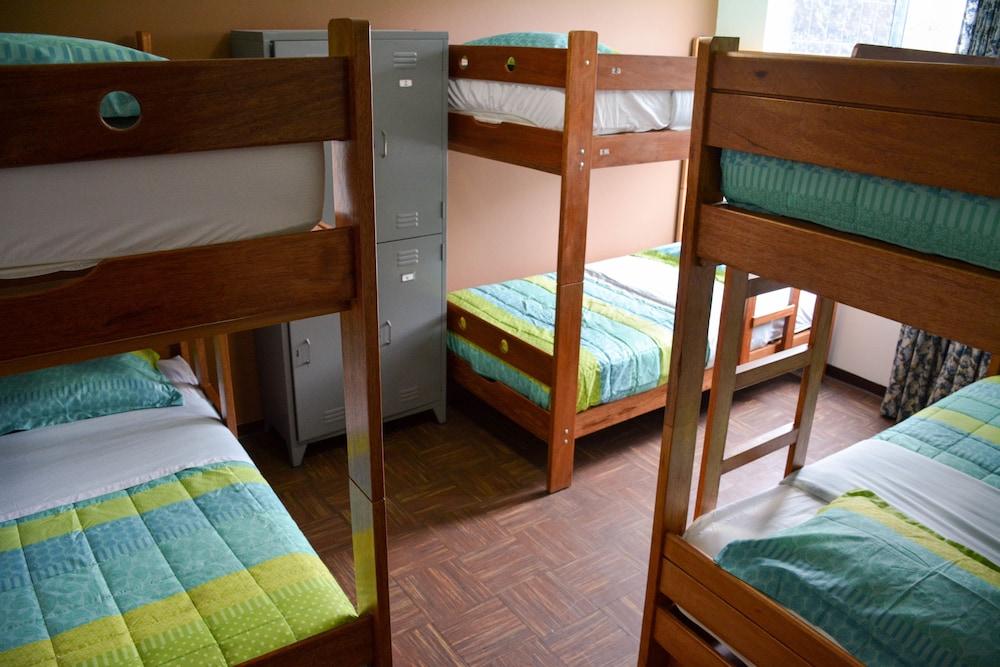 Tupac Hostel - Lima Airport