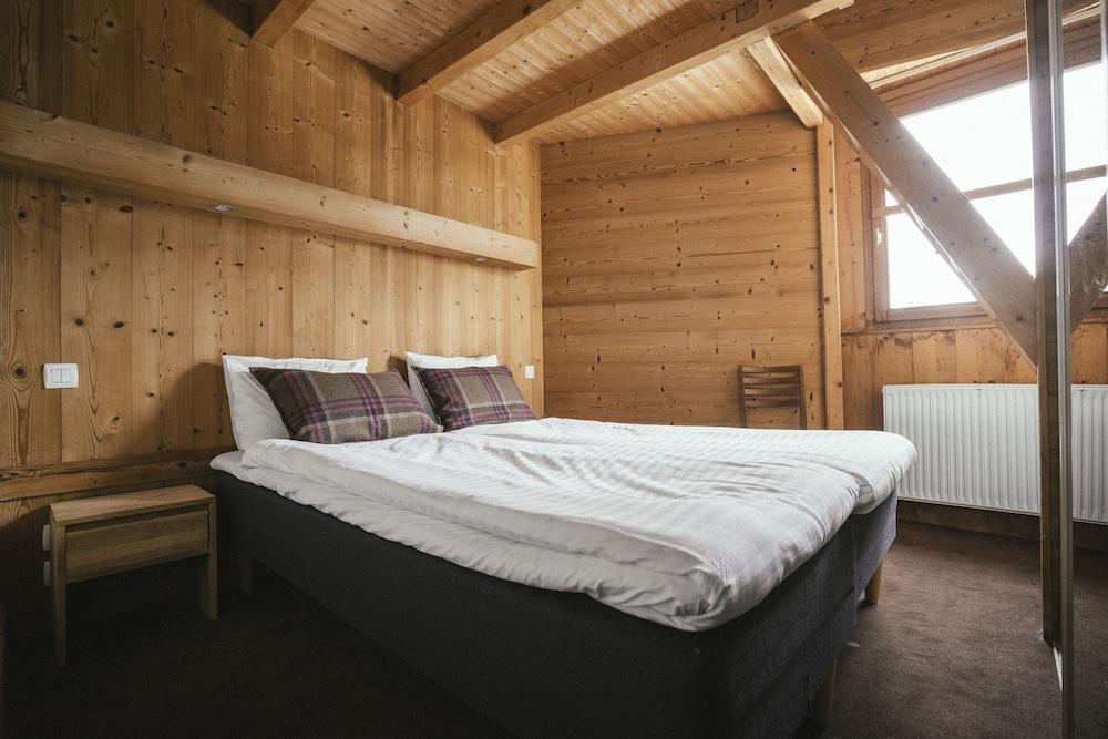 Langley Hotel Victors