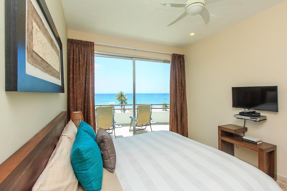 Casa del Mar by Stella Rentals