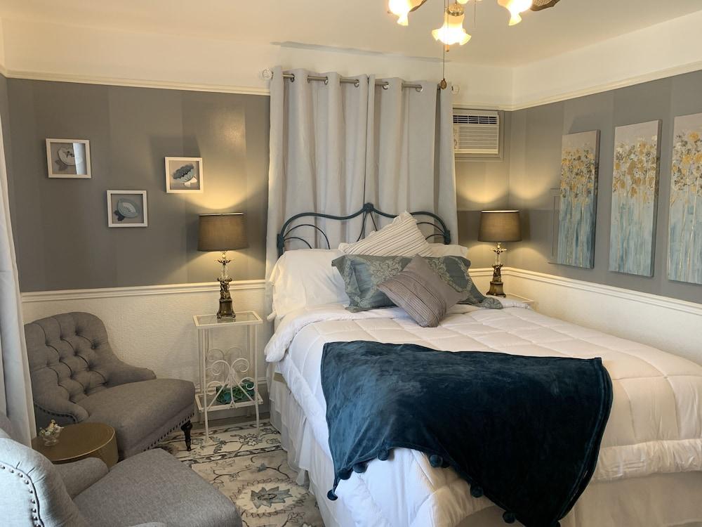 Come From Away B&B Inn