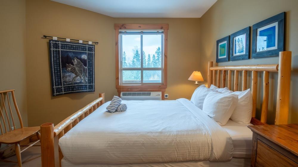 Timberline Lodges by Fernie Lodging Co