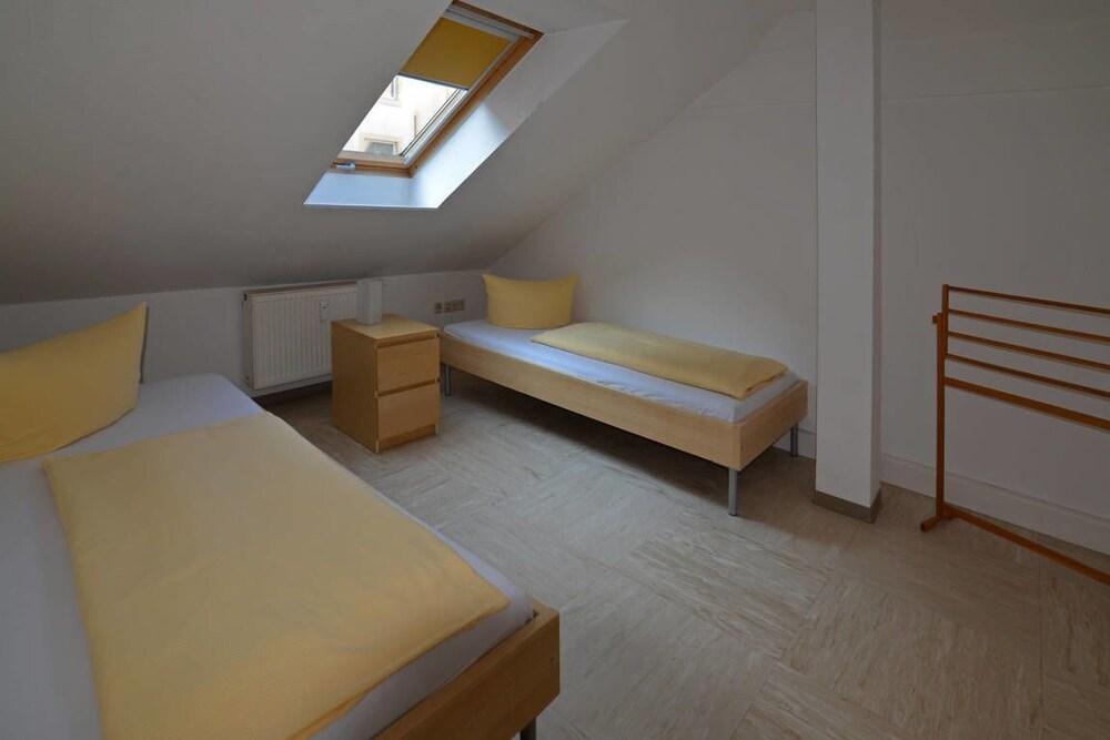 Hotel Pension Mezzaluna