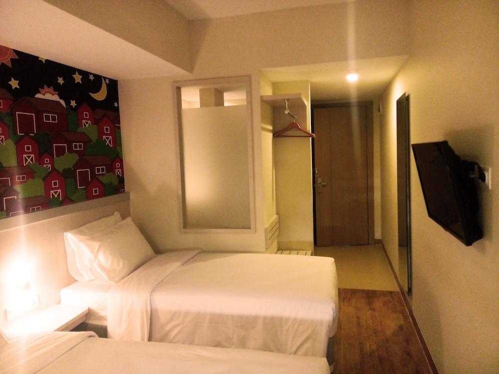 Nite & Day Batam Jodoh Square - CHSE Certified