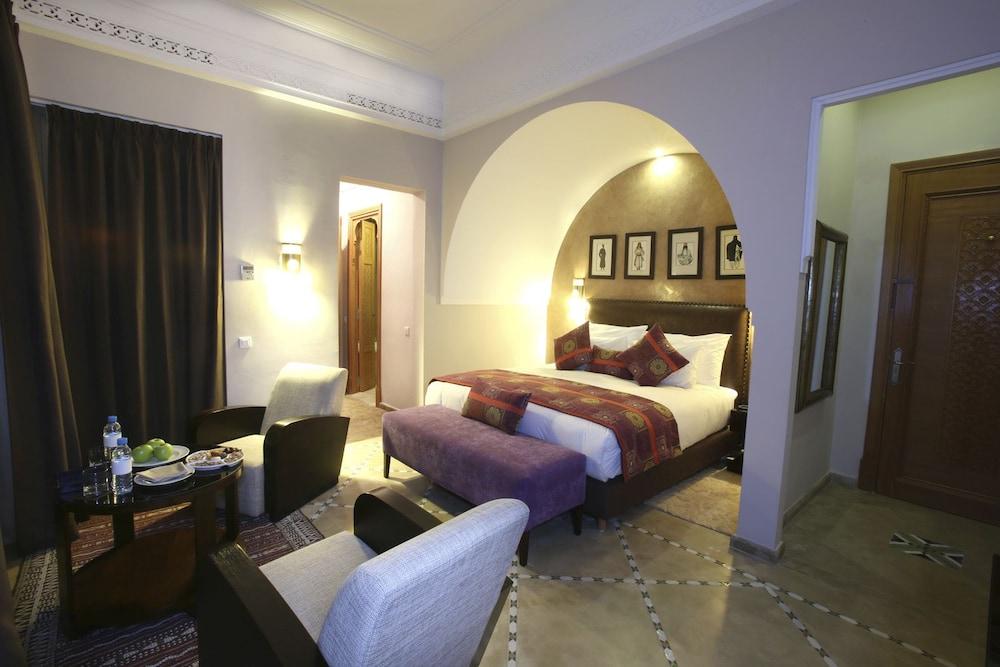 Le Clos des Oliviers by KMV