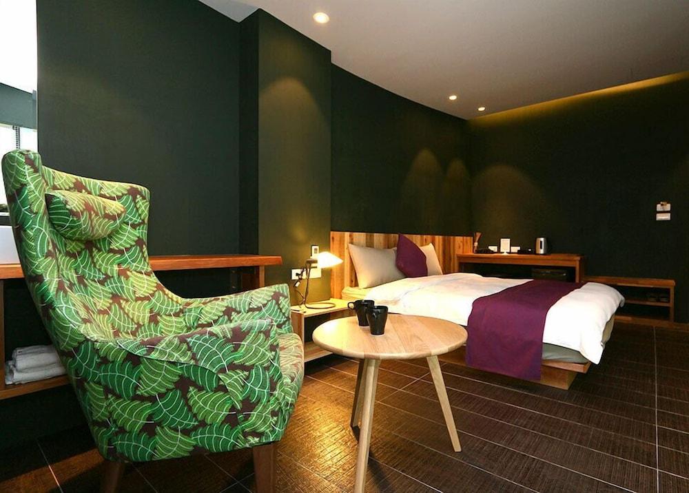 ii 1979 Bed&Breakfast