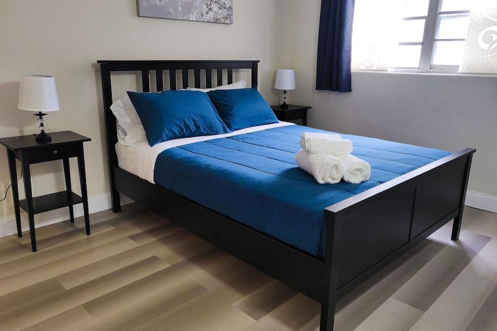 Sunny Isles Apartments by MiaRentals