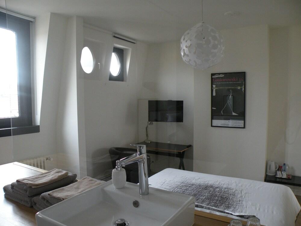 Living in Brûsel, Urban B&B