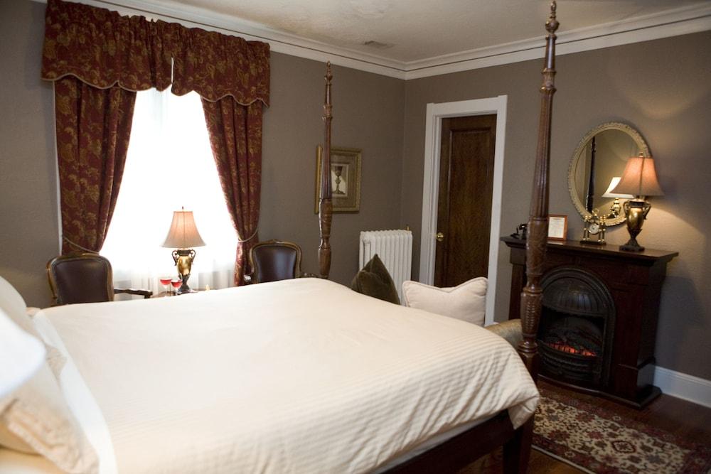 The Belvedere Inn & Restaurant