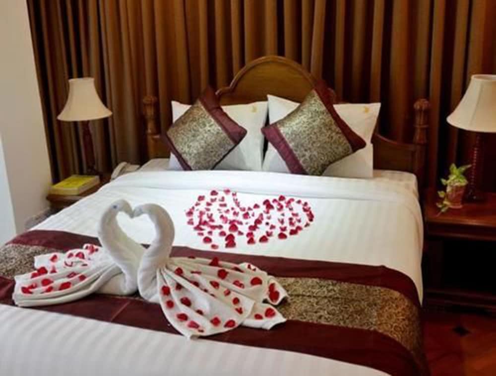 Golden Butterfly Hotel