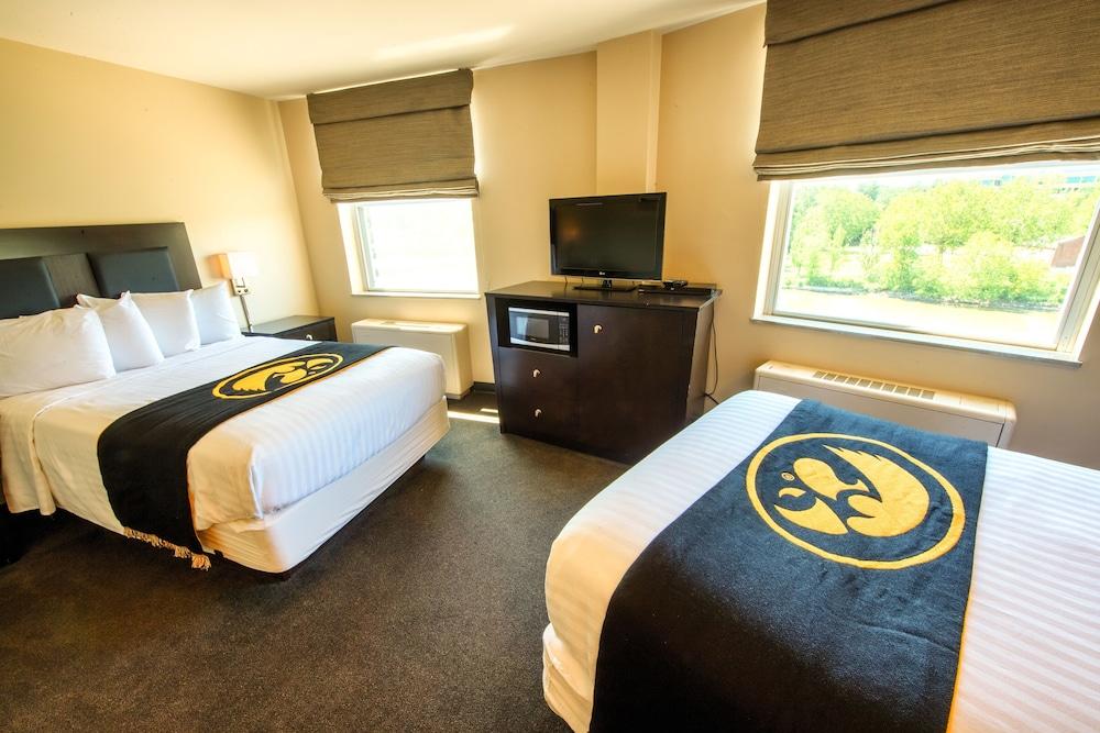 Iowa House Hotel