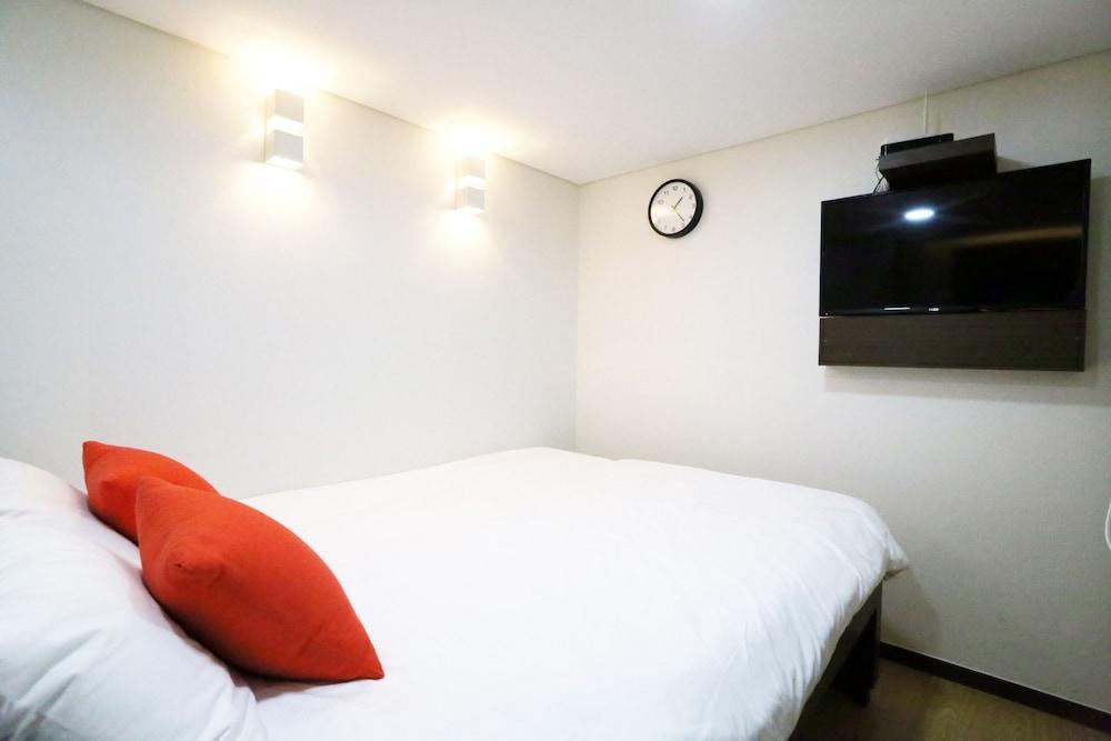 57 Myeongdong Hostel