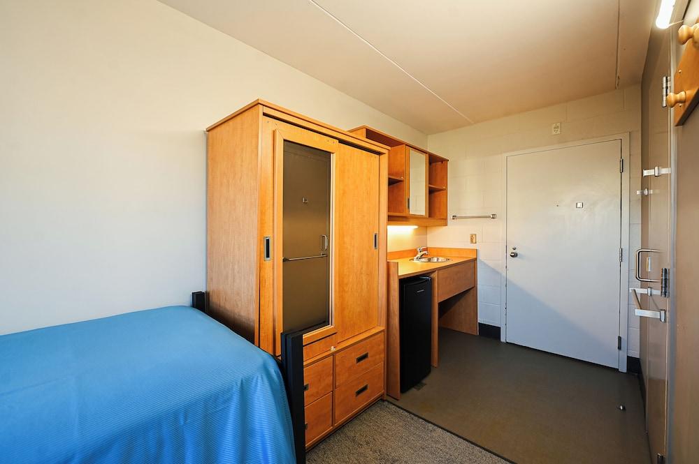 Residence & Conference Centre - Kingston