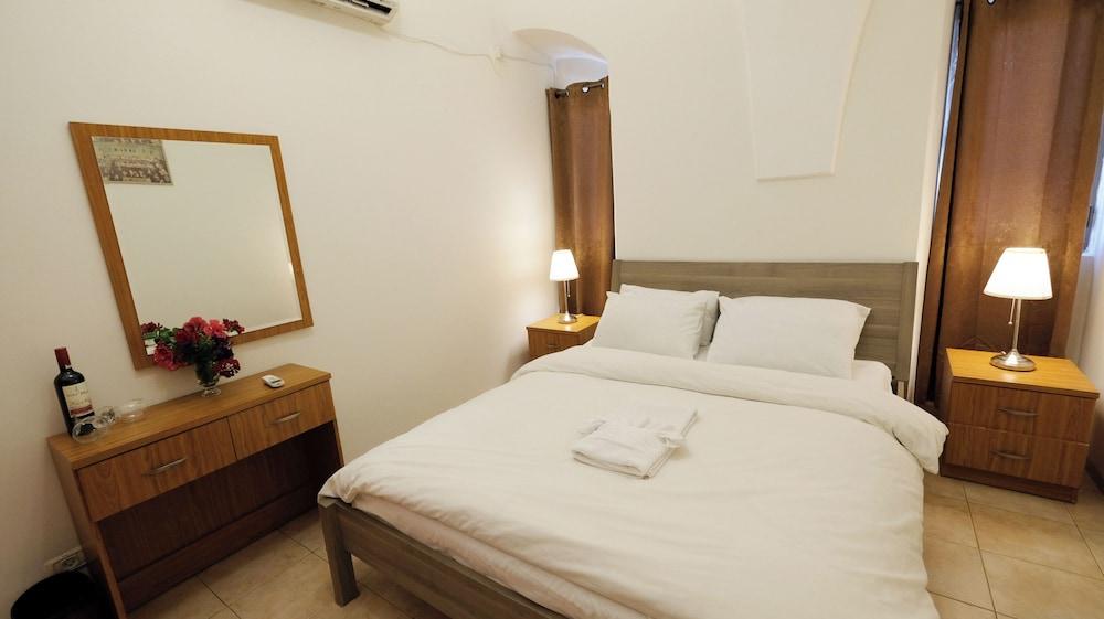 St. George’s Cathedral Pilgrim Guesthouse – Jerusalem