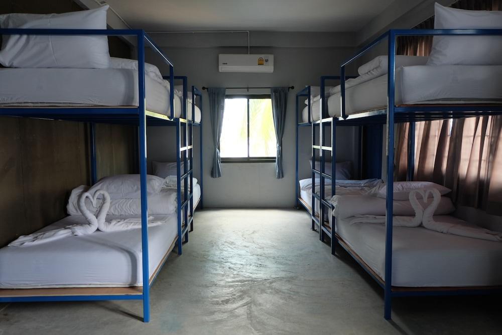 Nokhook House Trang - Hostel