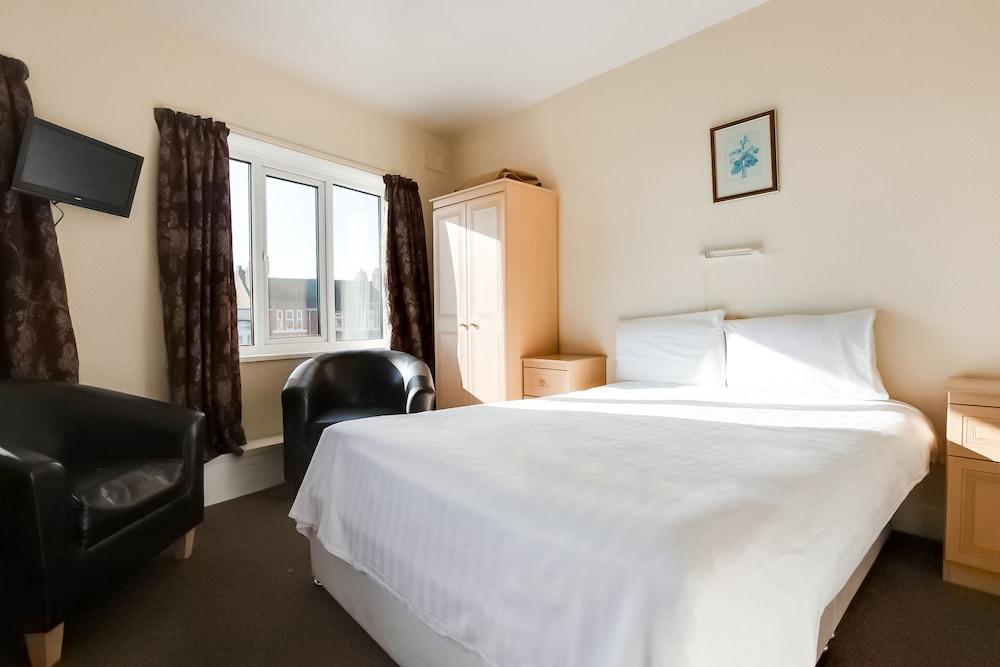 OYO Grosvenor House Hotel