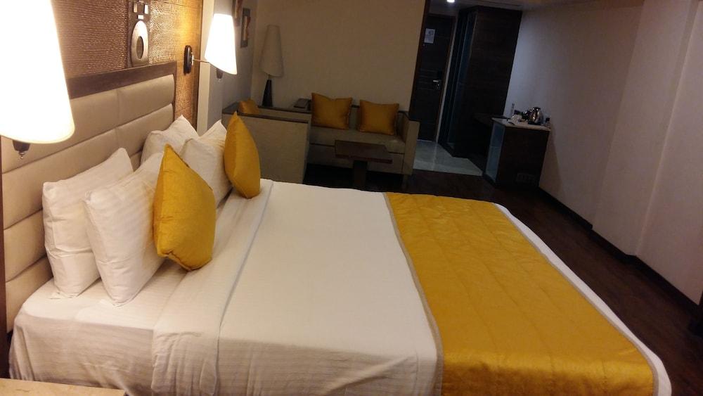 Pride Biznotel Vadodara