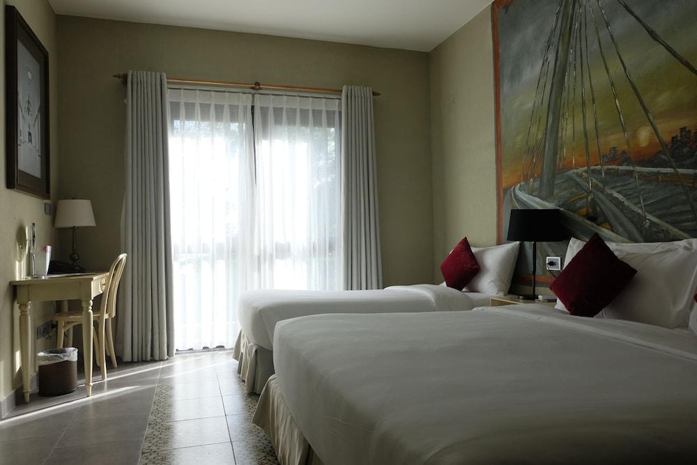 Mercure Danang French Village Bana Hills