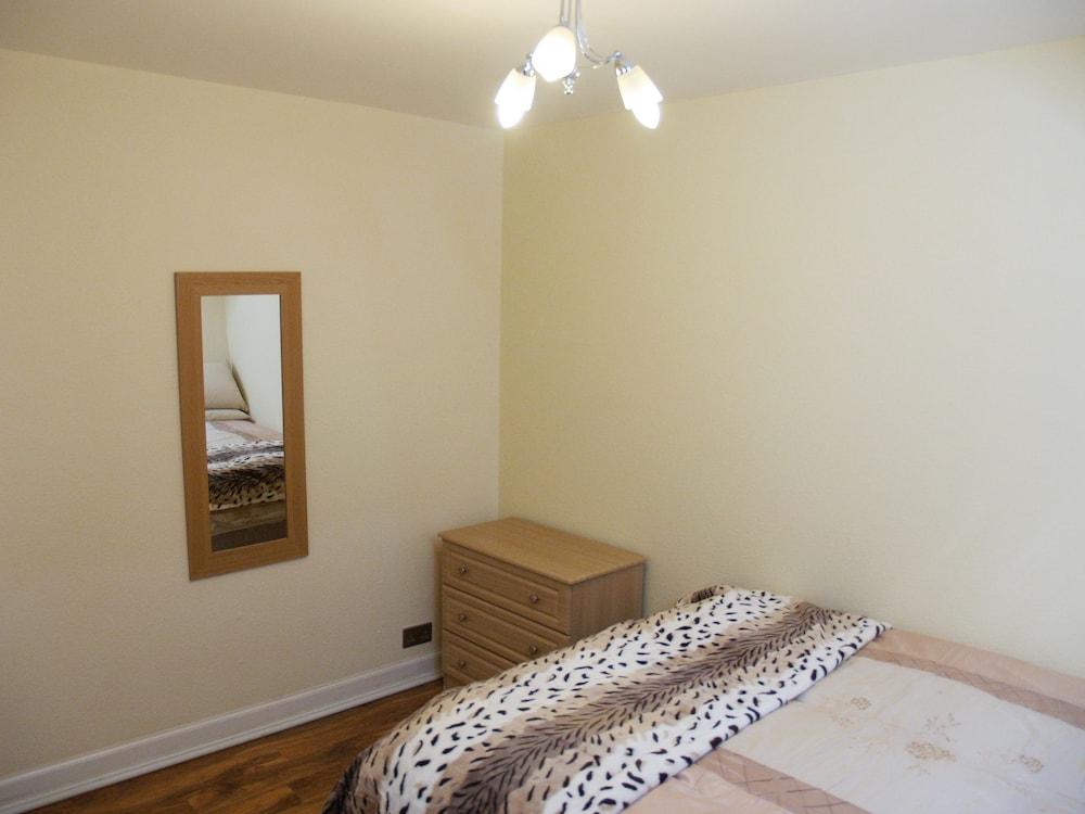 Niddry Street Apartments