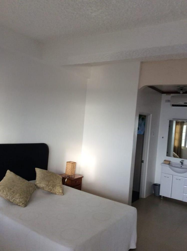 Camotes Flying Fish Resort