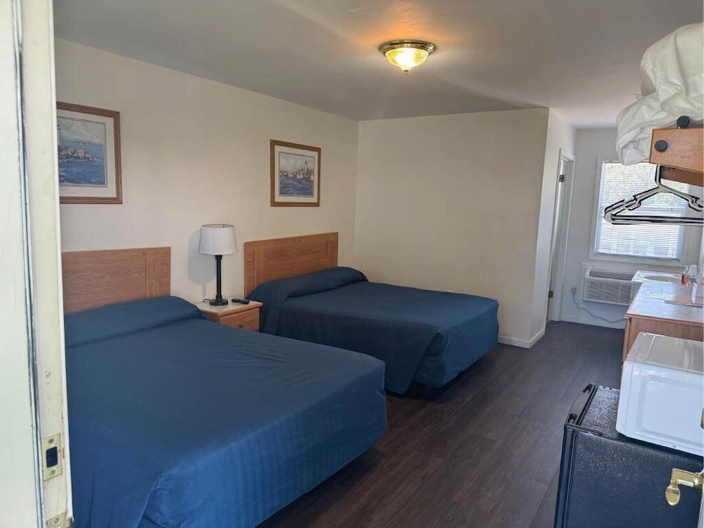 Lakeside Motor Lodge