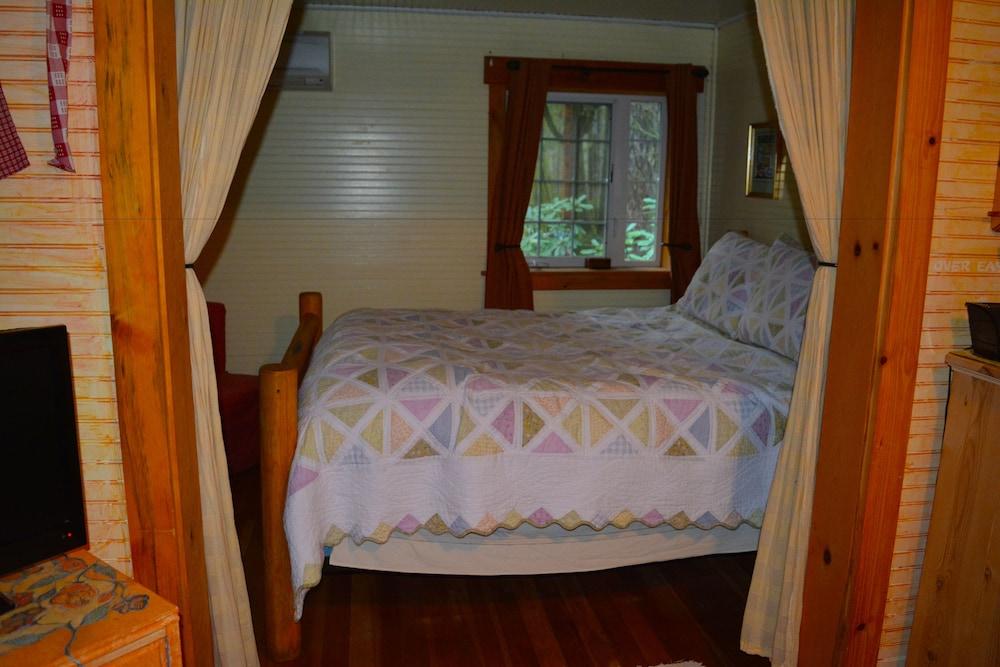 Copper Creek Inn at Mt Rainier