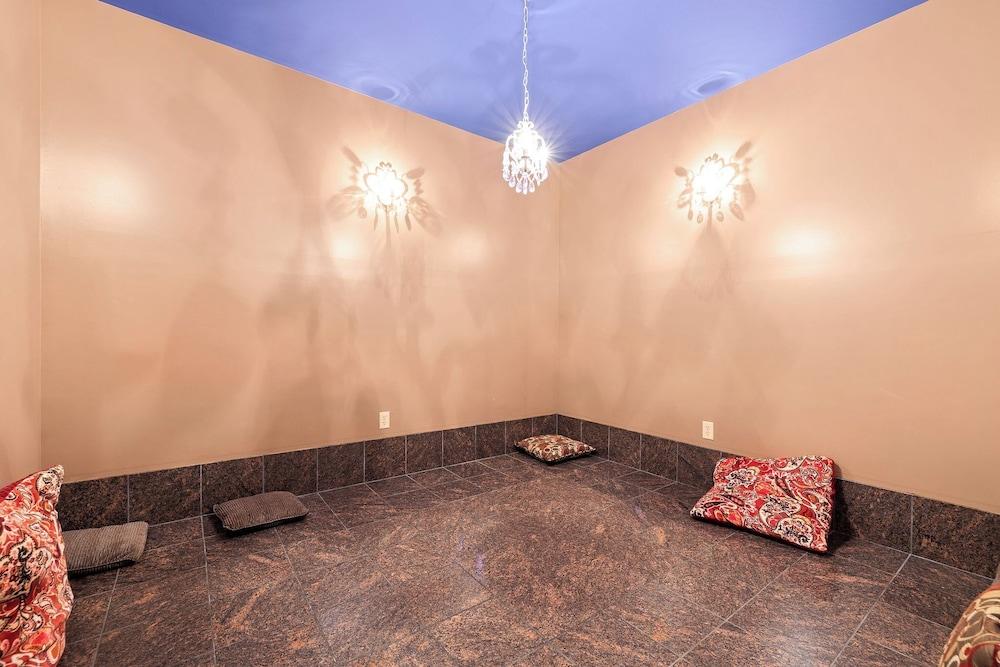 Suites at The Red Rock Vacation rentals