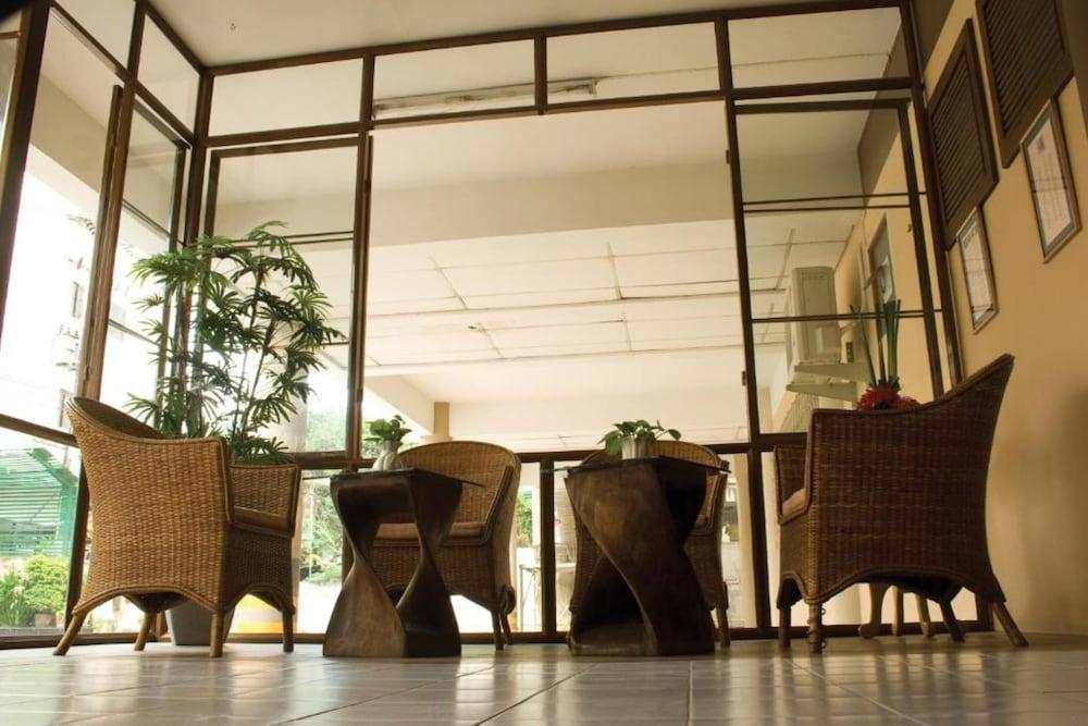 People Place Classic Hotel