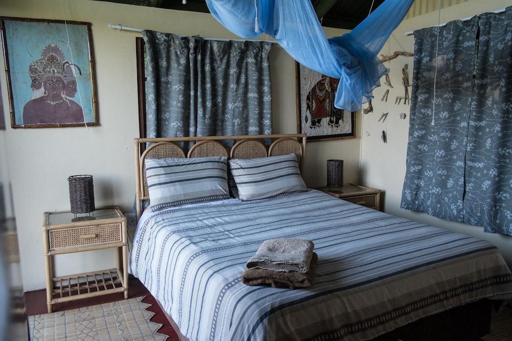 Amapondo Backpackers