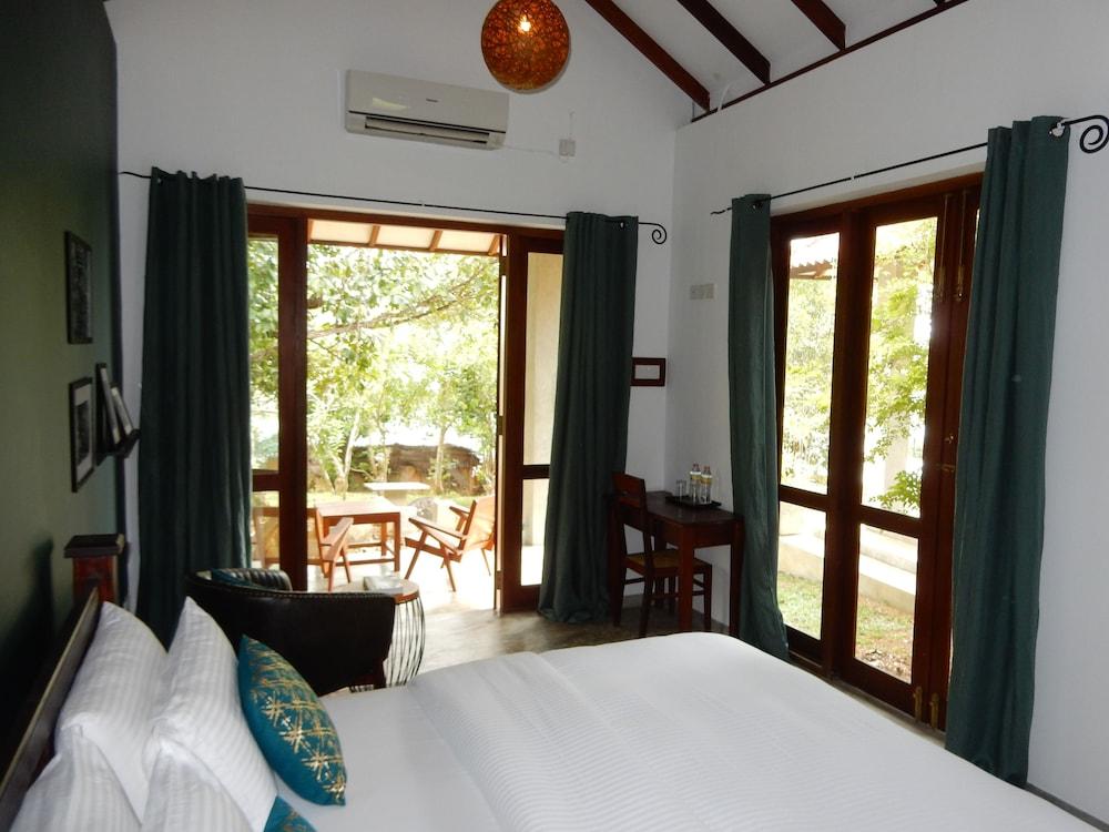 Kadolana Eco Village