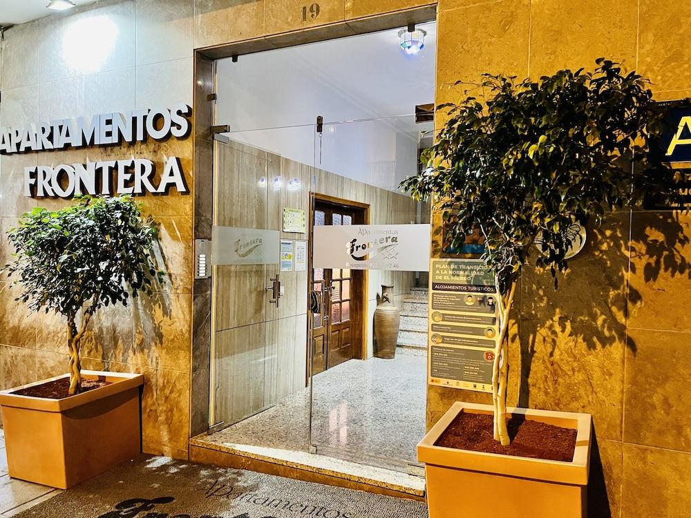 Apartamentos Frontera