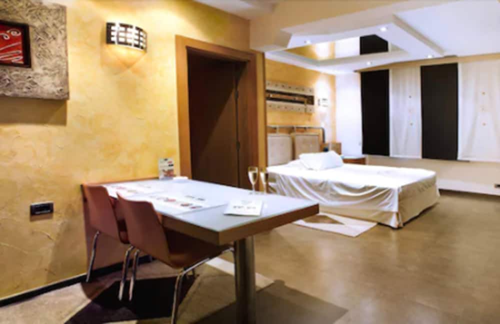 Zouk Hotel - Adults Only