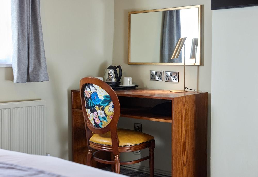 The Narborough Arms By Greene King Inns