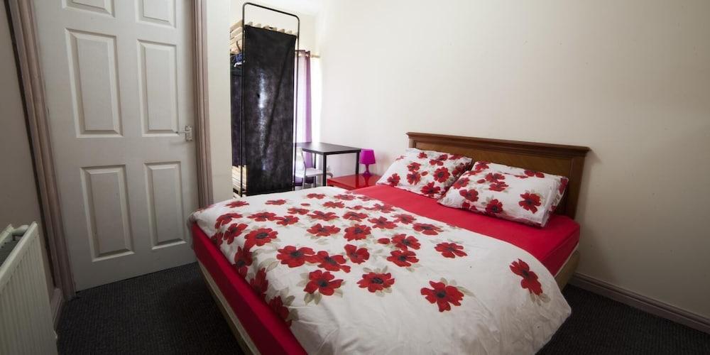 Russell Scott Hostel