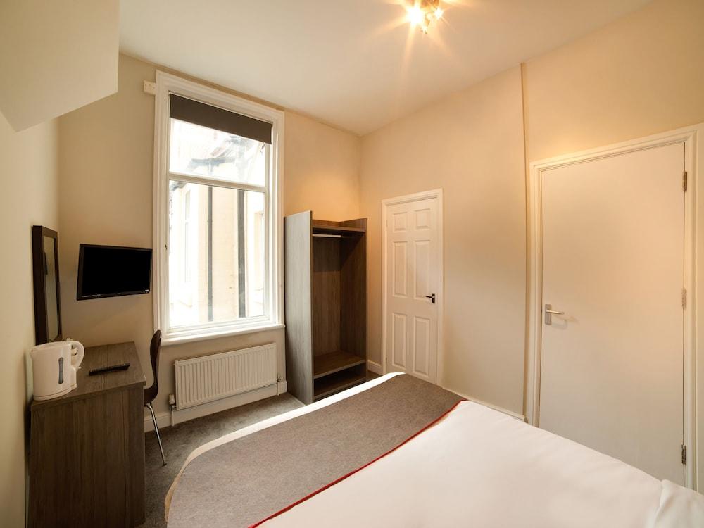 Tequila and Dunlin Rooms Southport Central