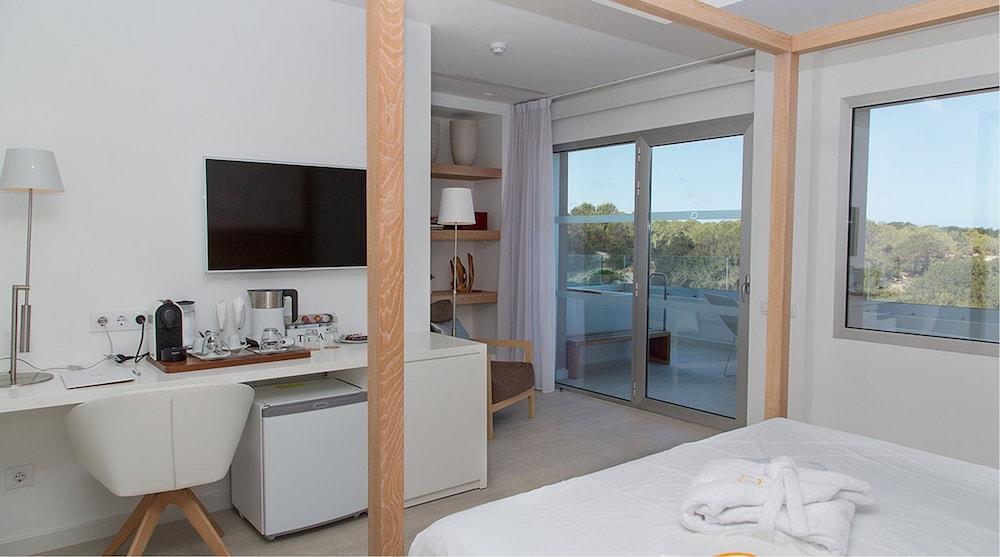 Hotel Cala Saona & Spa