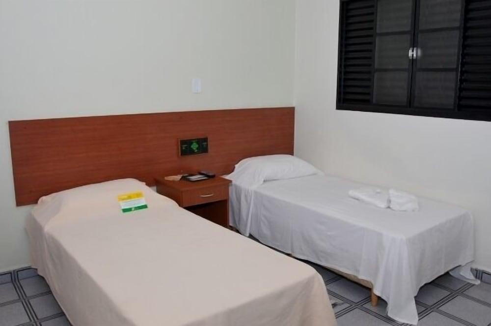 Carolina Plaza Hotel