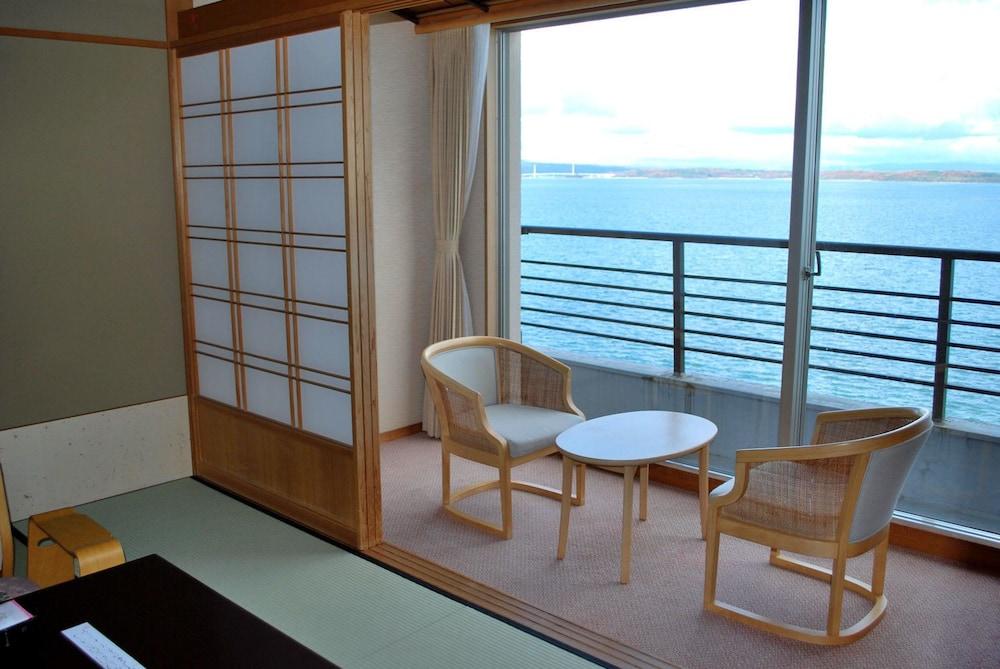 Yukemurino-Yado Biwanso