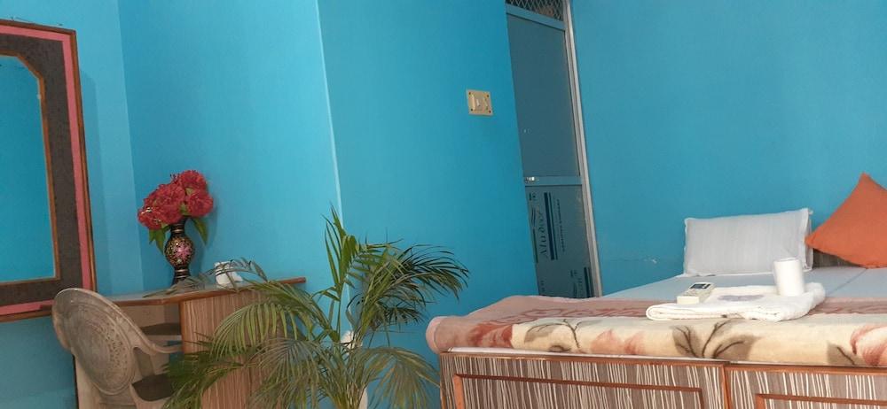 Shri Yoga Mandir Guest House