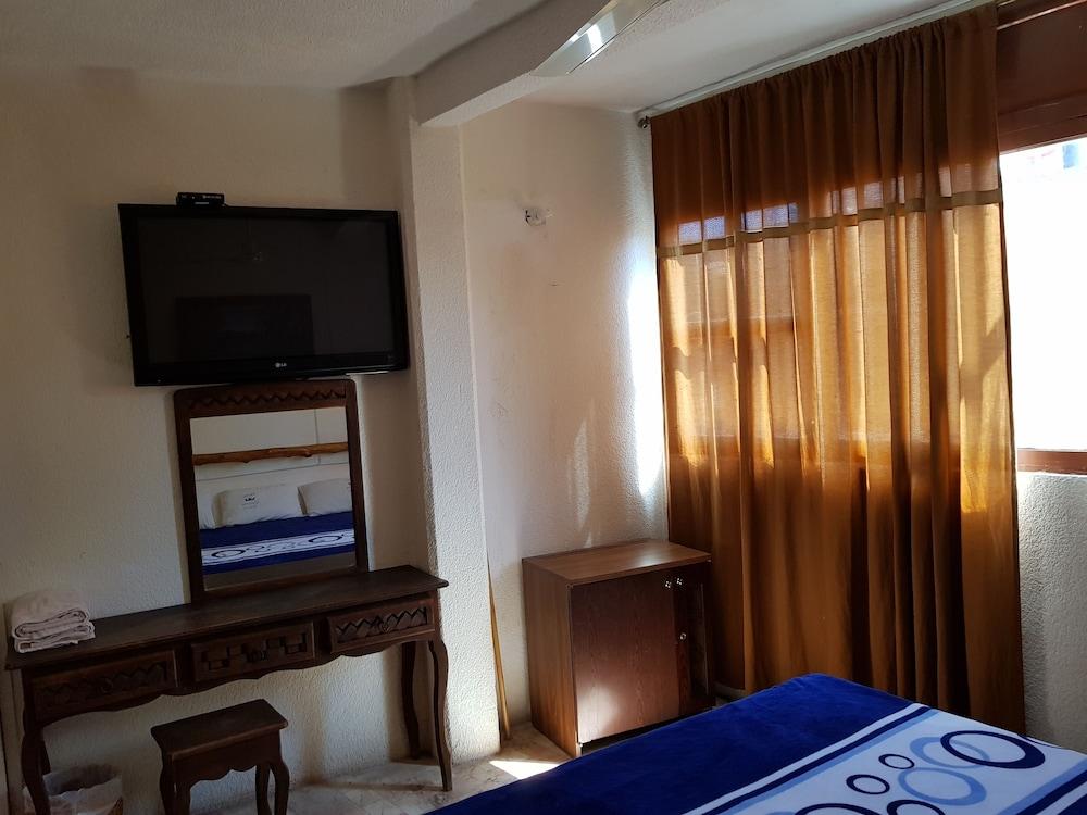 Hotel Corona Zihuatanejo