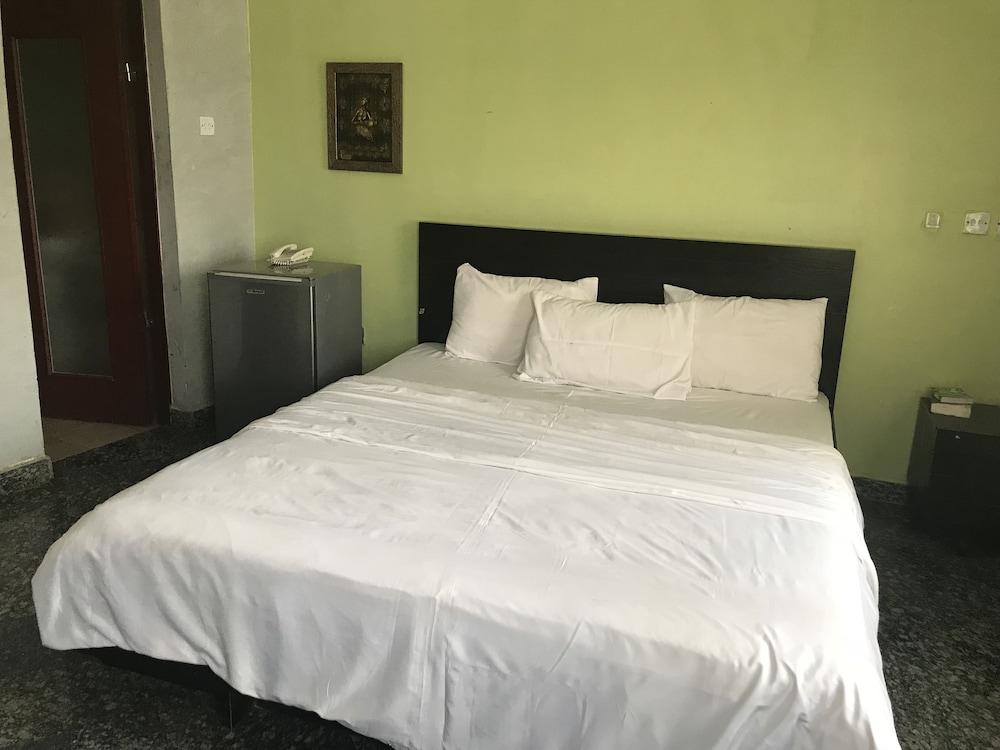 Pentagon Luxury Suites Enugu