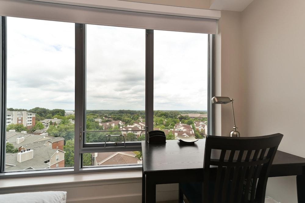 Ovation at Park Crest by Bridgestreet