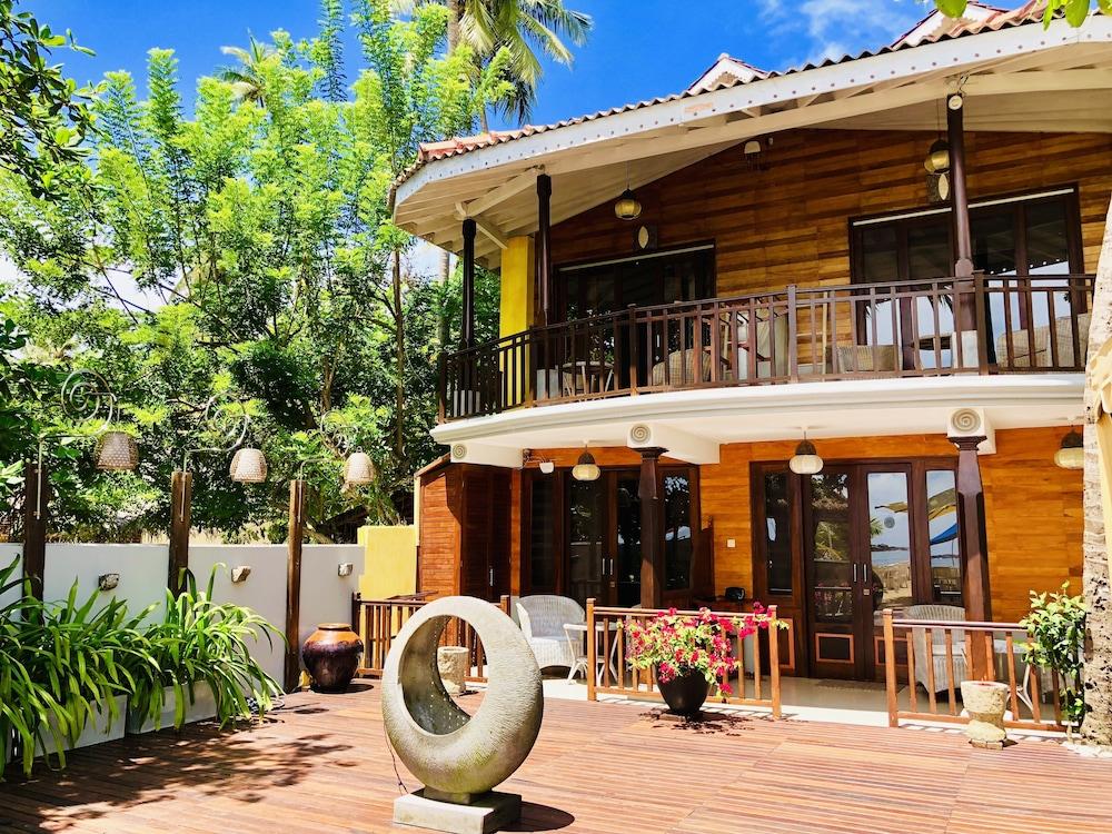 Thaproban Beach House