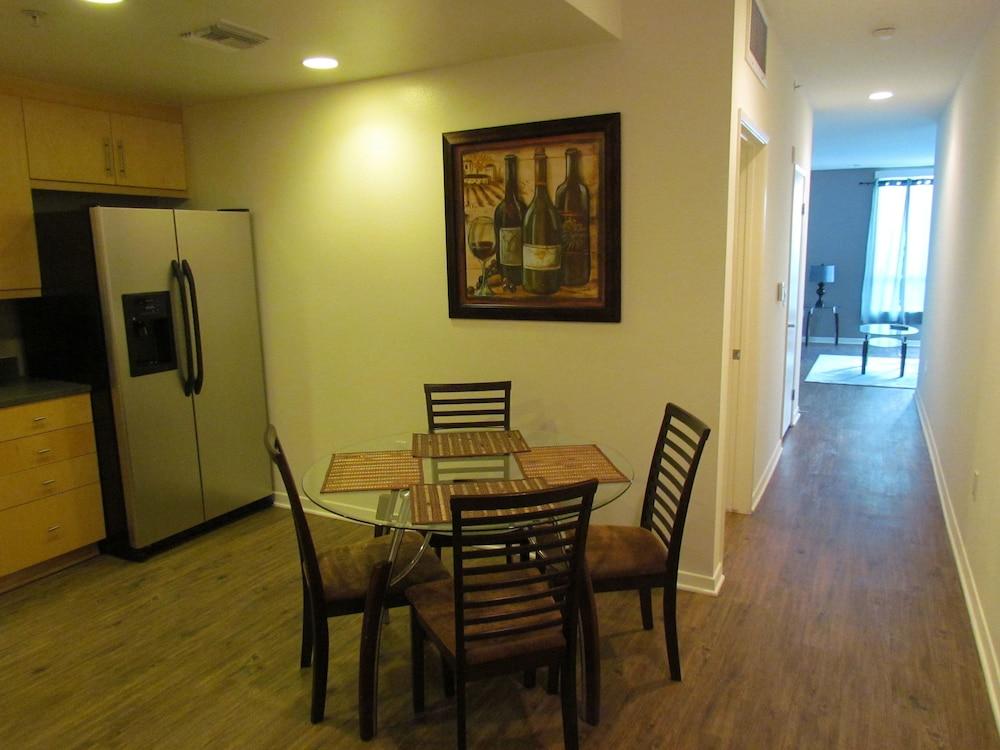 Romantic Studio with Bay View