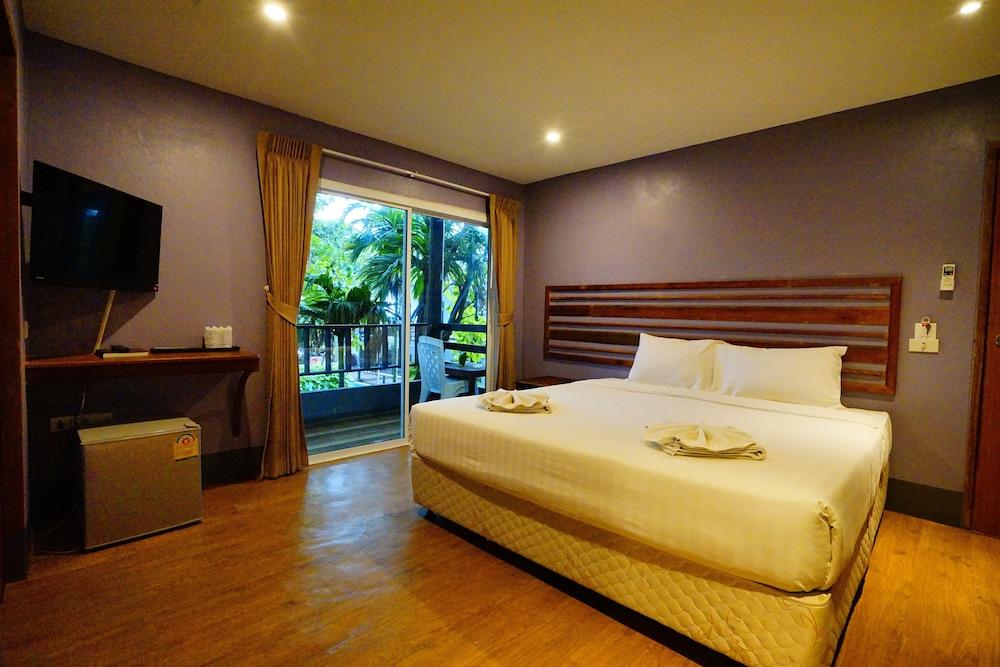 Apple Beachfront Resort