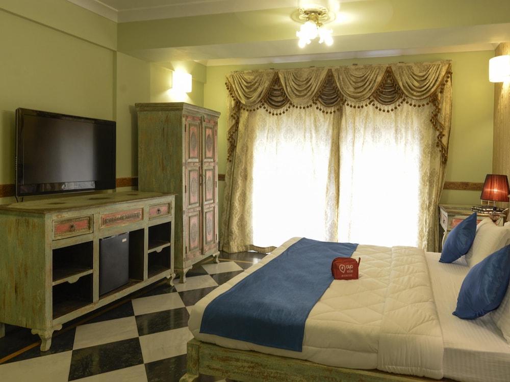 OYO 850 Hotel River Palace